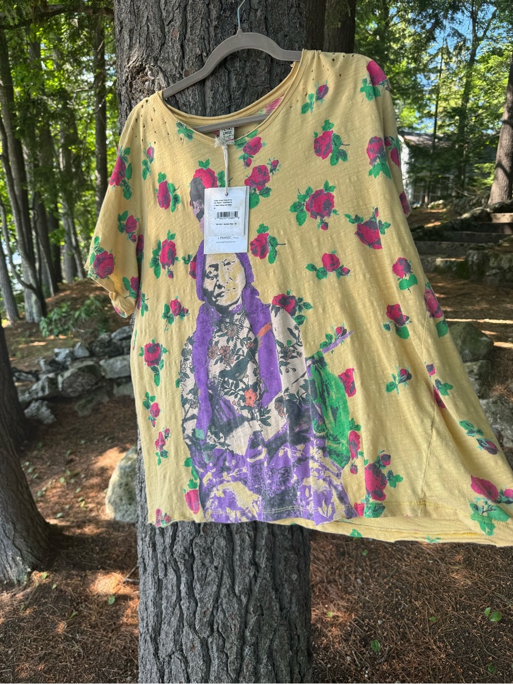 Magnolia Pearl Brave of Yellow Roses Tee - Picture 6 of 11